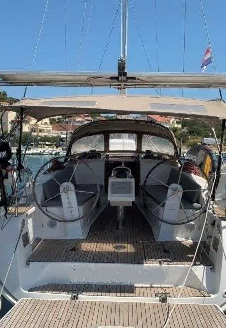 Bavaria Yachts 41 used - photo 1