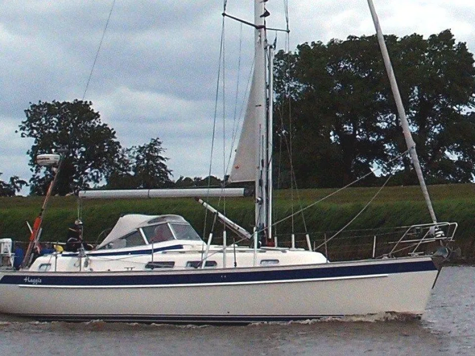 Hallberg-Rassy 37 usato - foto 1