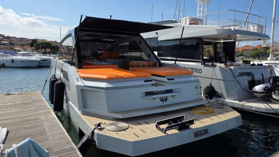 DE ANTONIO YACHTS 465 CRUISER usato - foto 1