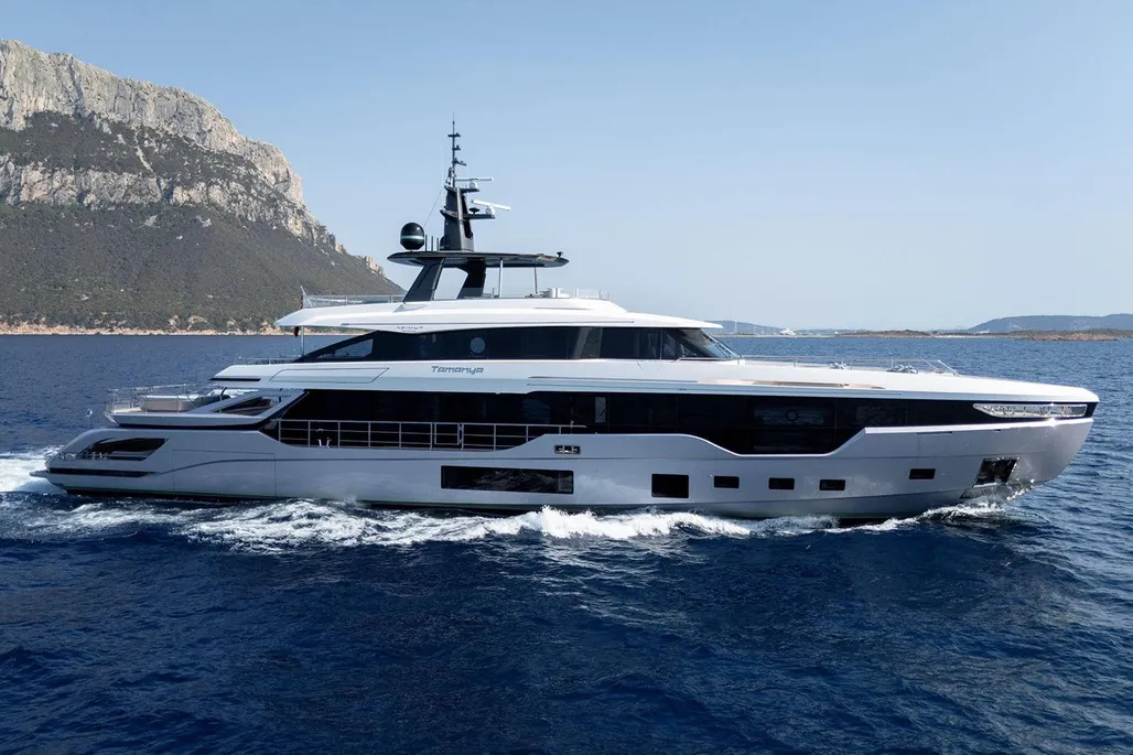 Azimut Grande Trideck used - photo 1
