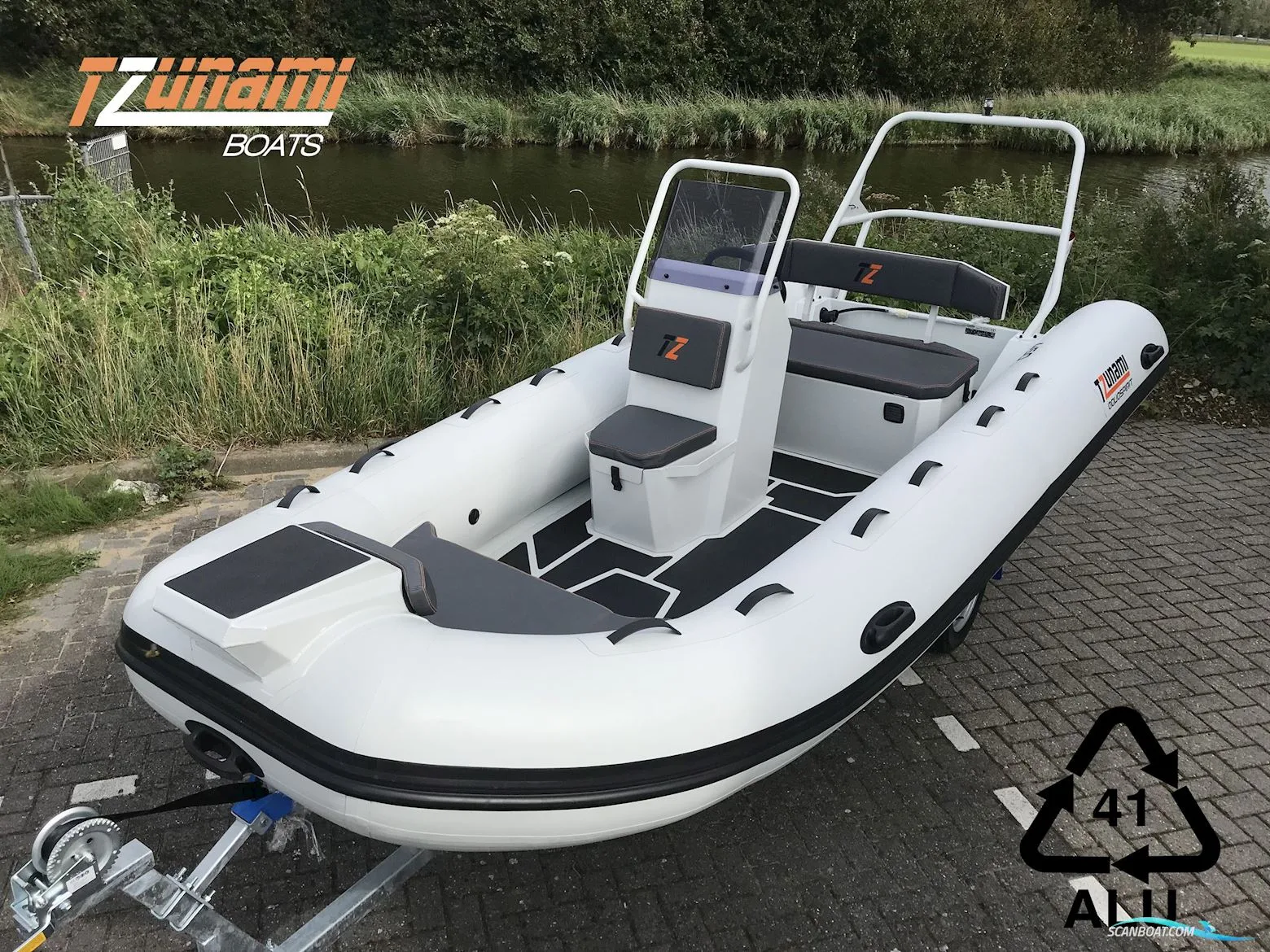 Tzunami Rib TZ 450 Tender d'occasion - photo 1