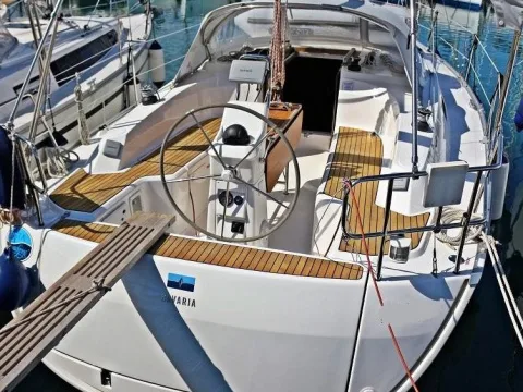 Bavaria Yachts 33 Cruiser used - photo 1