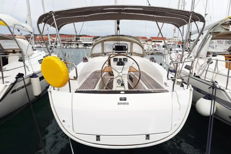 Bavaria Yachts 32 CRUISER used - photo 1