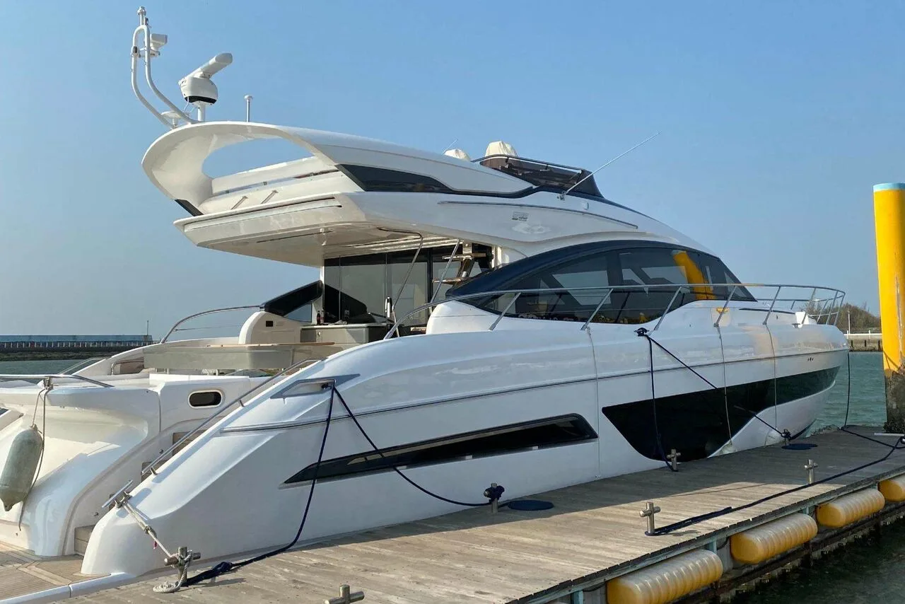 Princess Yachts Princess S66 gebraucht - Foto 1