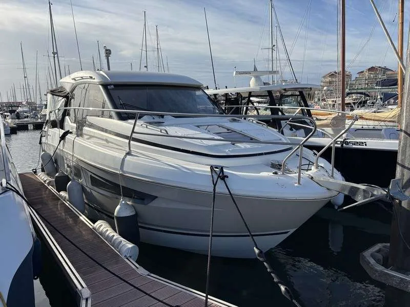 Jeanneau NC 33 gebraucht - Foto 1