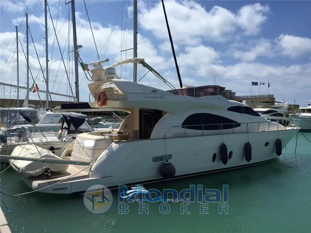 Cayman Yachts 62 Fly usato - foto 1