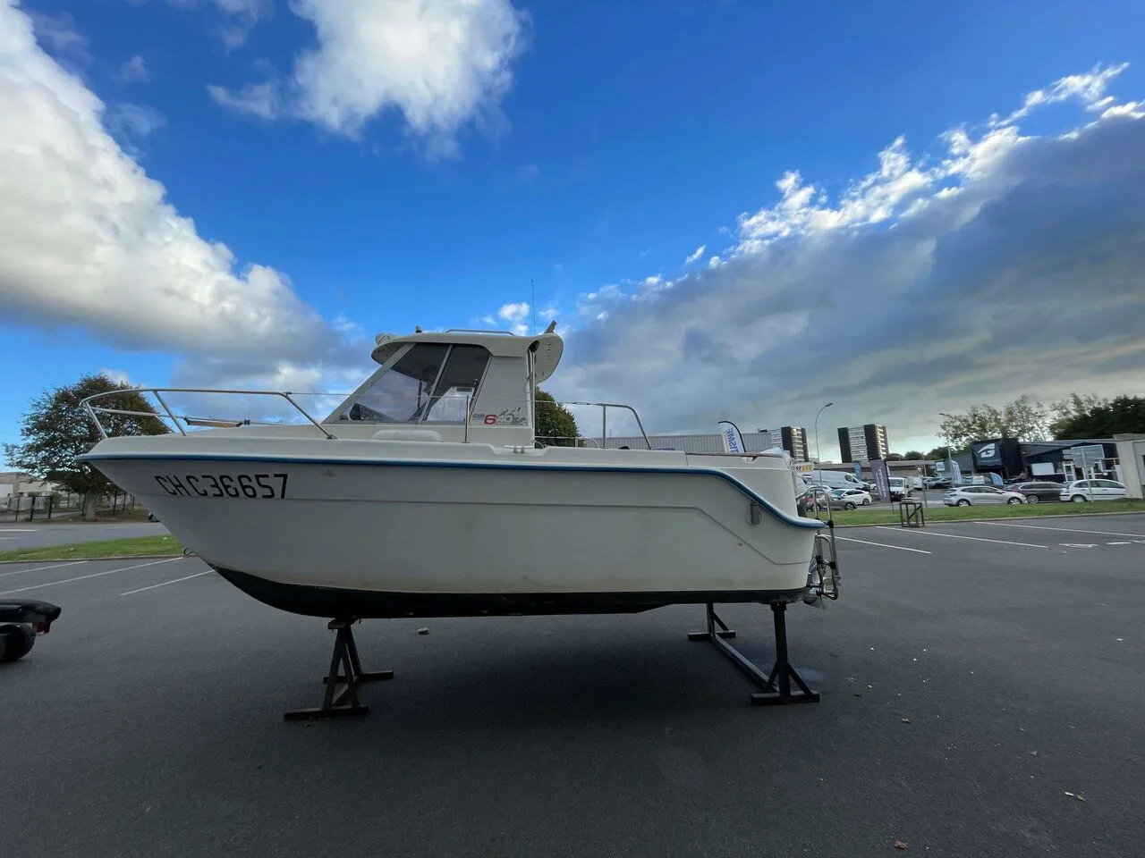 Guymarine GM 640 used - photo 1