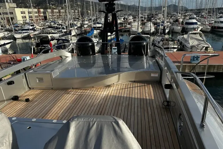Pershing 8X used - hero image 15
