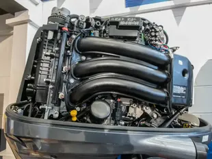 Yamaha 250 V6 4.2L Ultra long used - photo 1