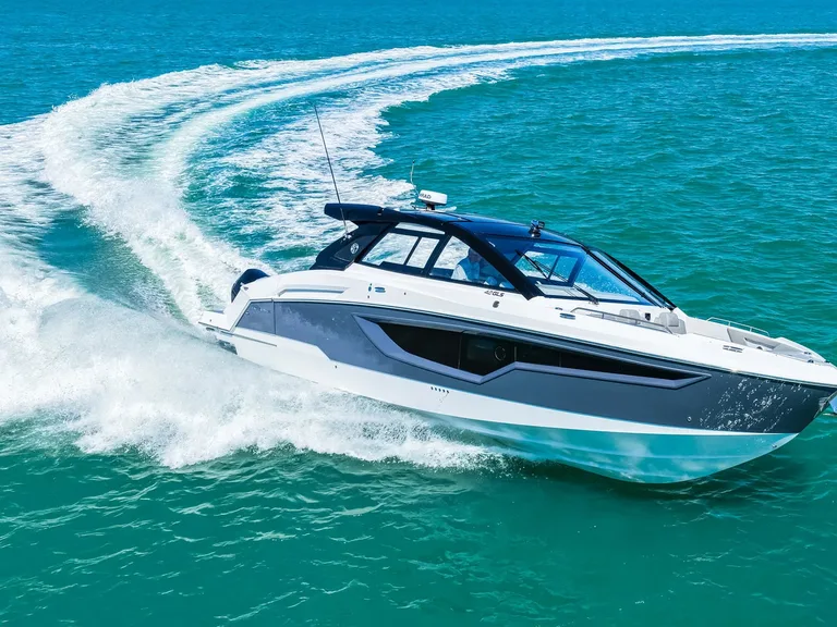 Cruisers Yachts 42 GLS OB