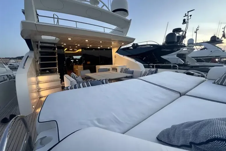 Sunseeker PREDATOR 84 used - hero image 23