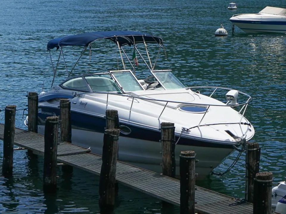 Crownline 250CR used - photo 1