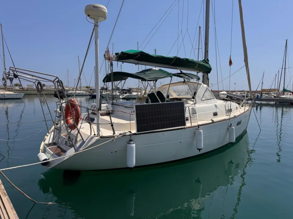 Beneteau Oceanis 36 cc used - photo 1