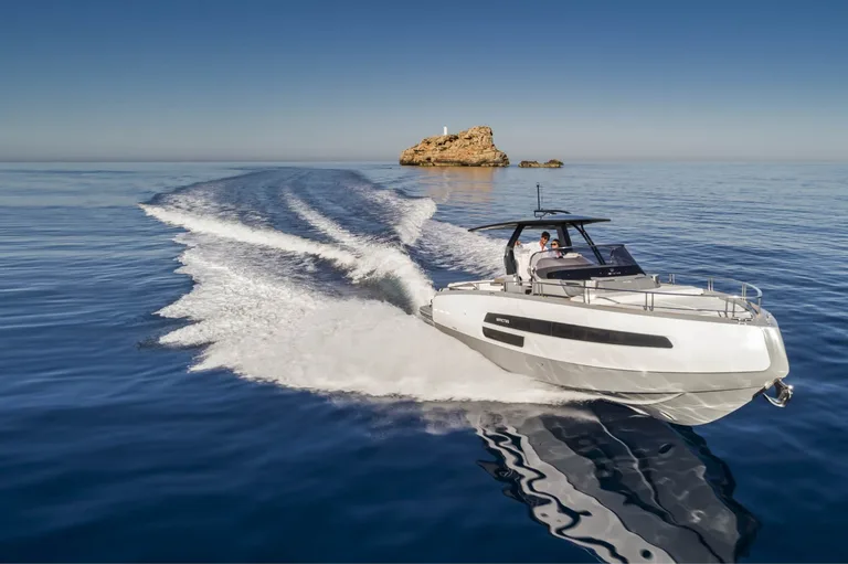 Invictus GT370