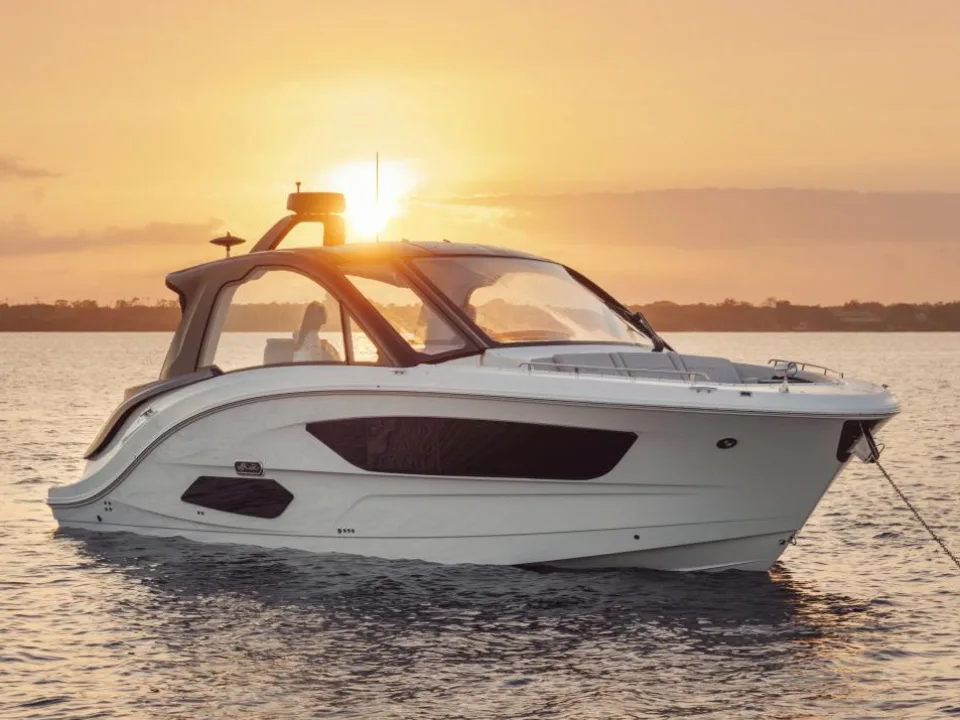 Sea Ray 370 SUNDANCER used - photo 1