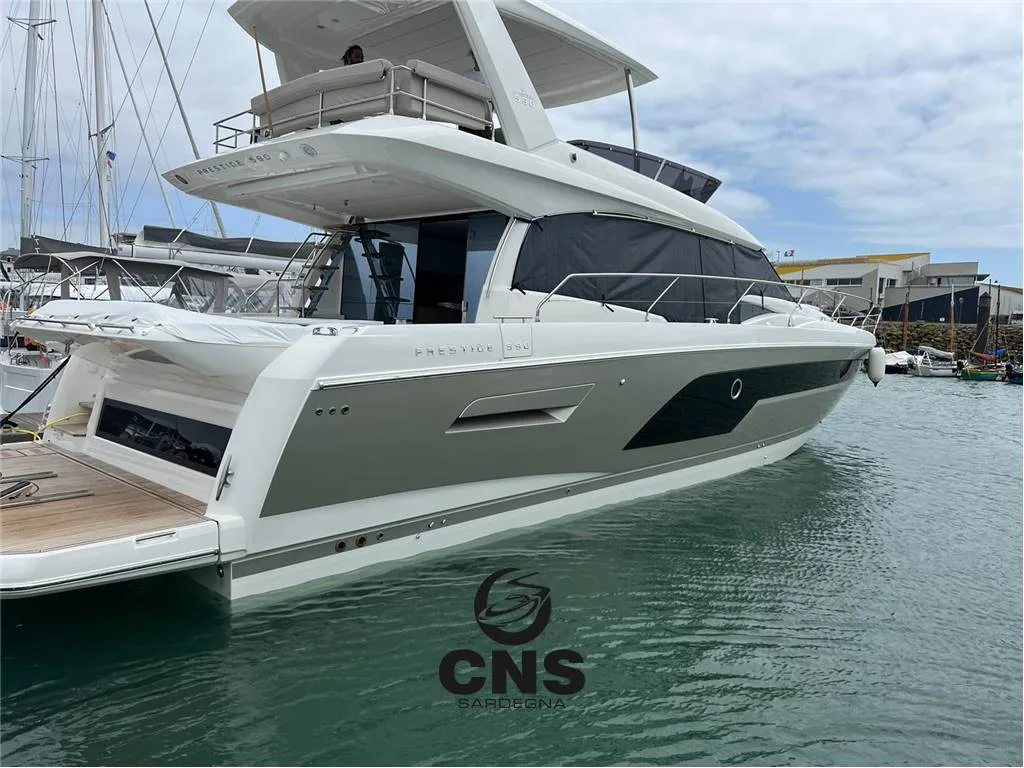 Prestige 590 F used - photo 1
