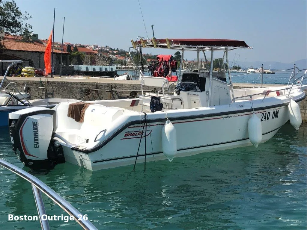 Boston Whaler 26 Evinrude G2 used - photo 1