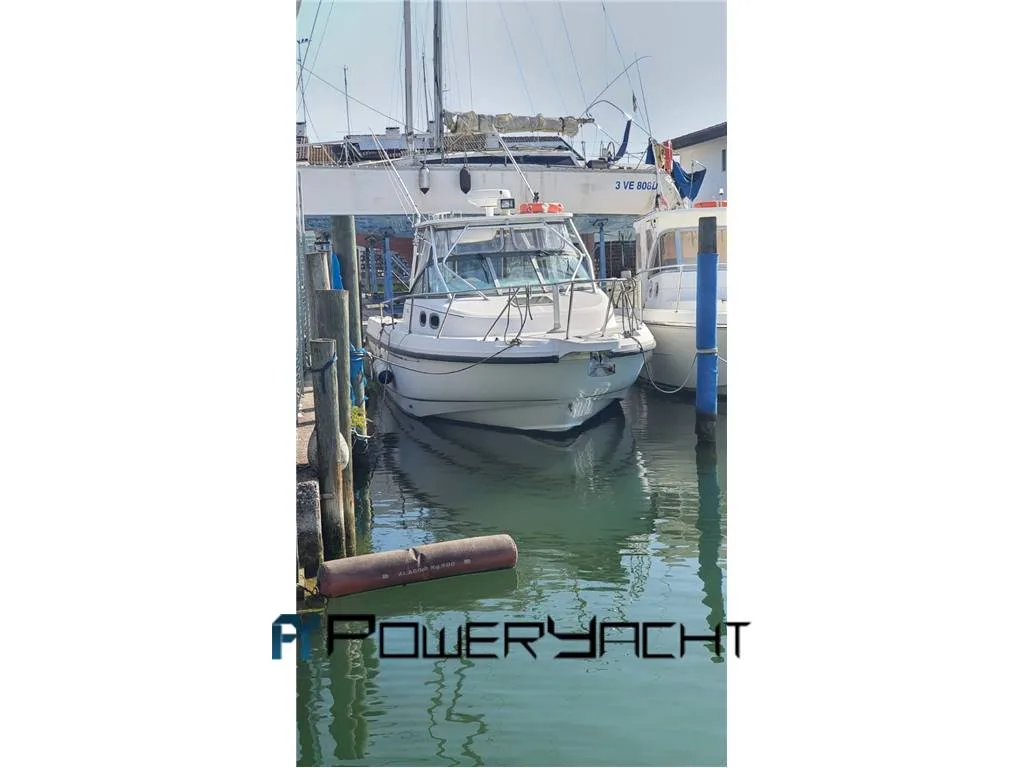 Boston whaler conquest 28 used - photo 1