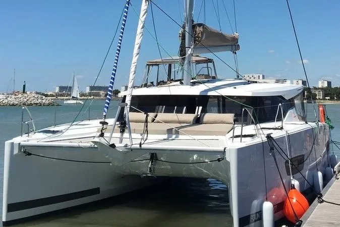 Fountaine Pajot Lucia 40 used - photo 1