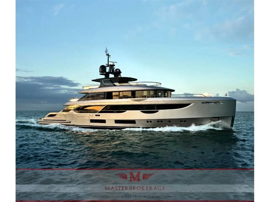 Benetti Oasis 40 metri usato - foto 1