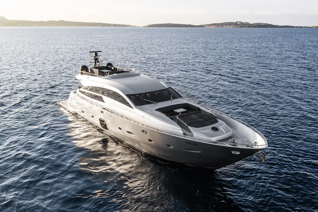 Pershing 92 used - photo 1