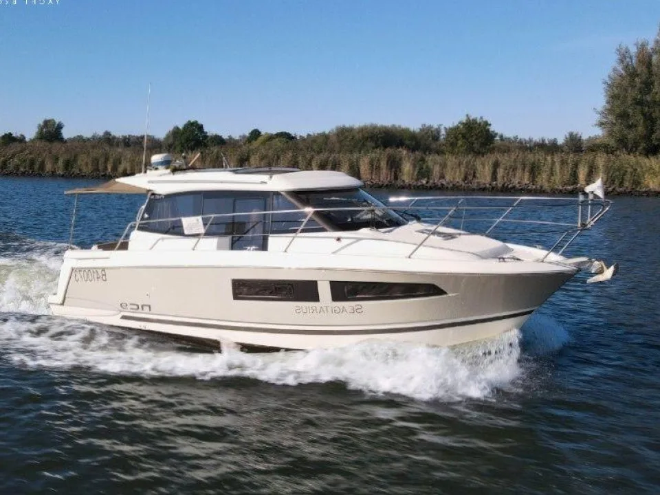 Jeanneau NC 9 gebraucht - Foto 1