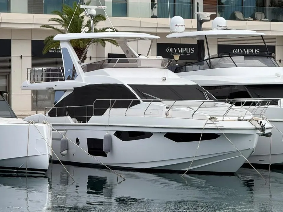 Azimut 60 Flybridge used - photo 1