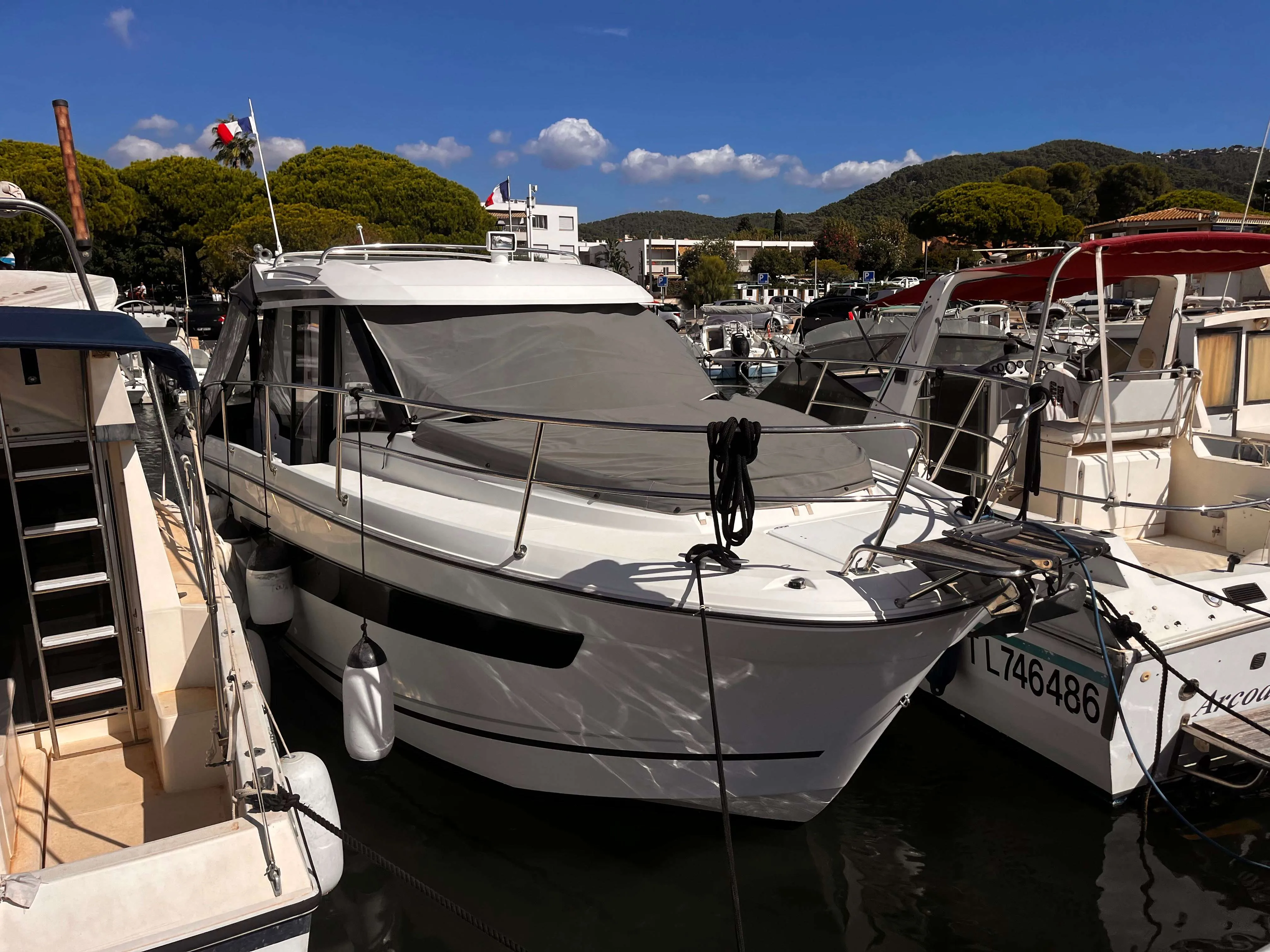 Jeanneau MERRY FISHER 895 usato - foto 1