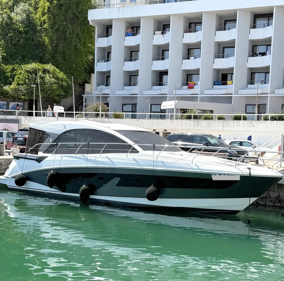 Beneteau Gran Turismo 45 used - photo 1