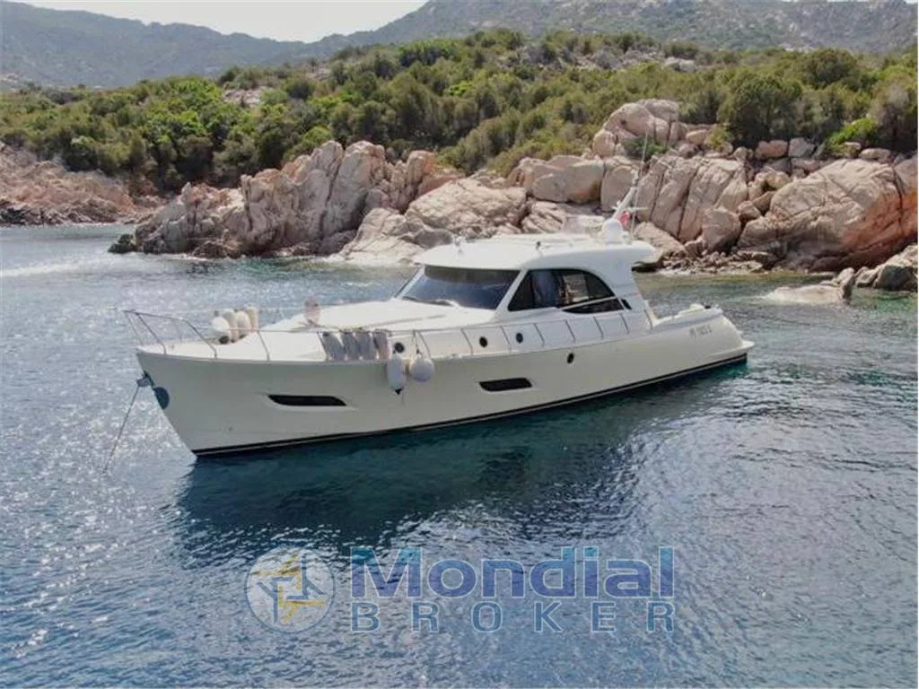 Mochi Craft Dolphin 54' Sun Top used - photo 1