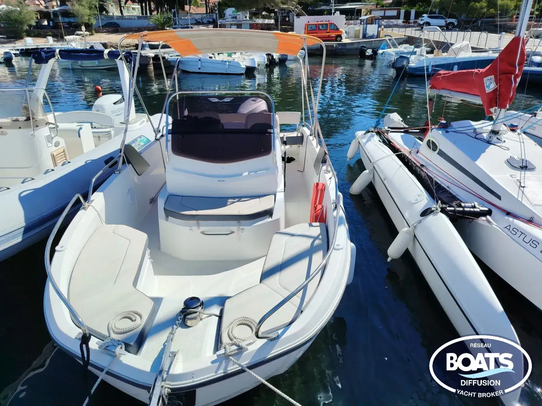 Beneteau FLYER 6.6 SPACEDECK usato - foto 1