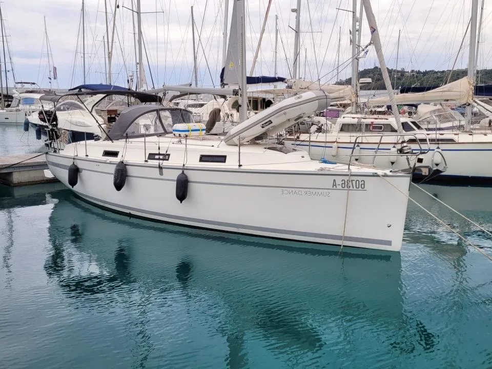 Bavaria Yachts Cruiser 32 used - photo 1