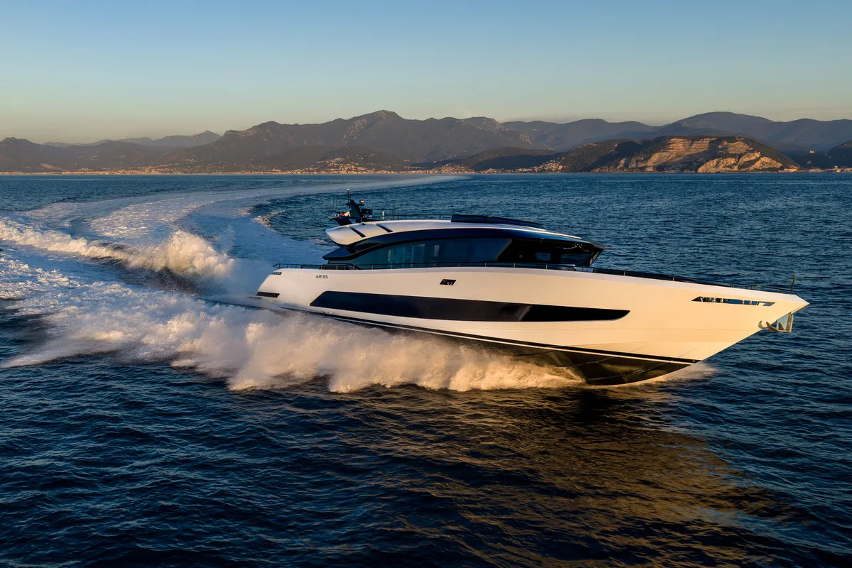 AB Yachts AB 95 — 1