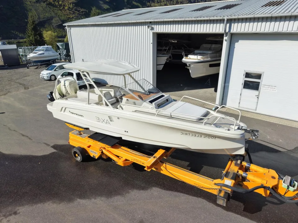 Axopar AX/E 25 Cross Top gebraucht - Foto 1