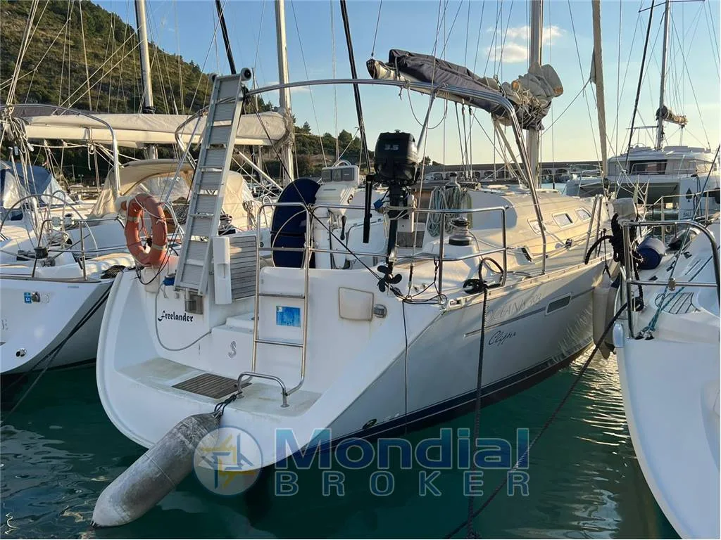 Beneteau OCEANIS 393 d'occasion - photo 1