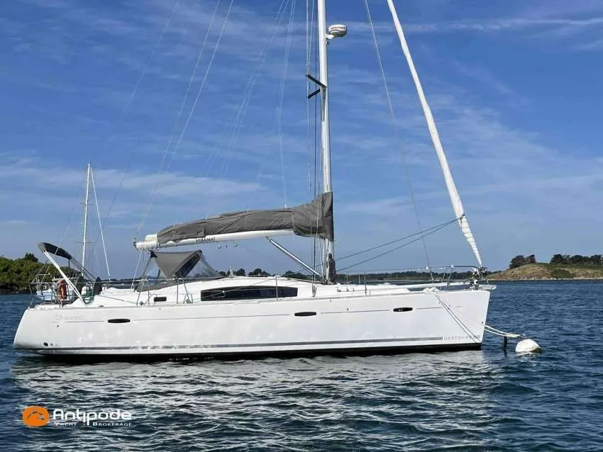 Beneteau OCEANIS 40 used - photo 1