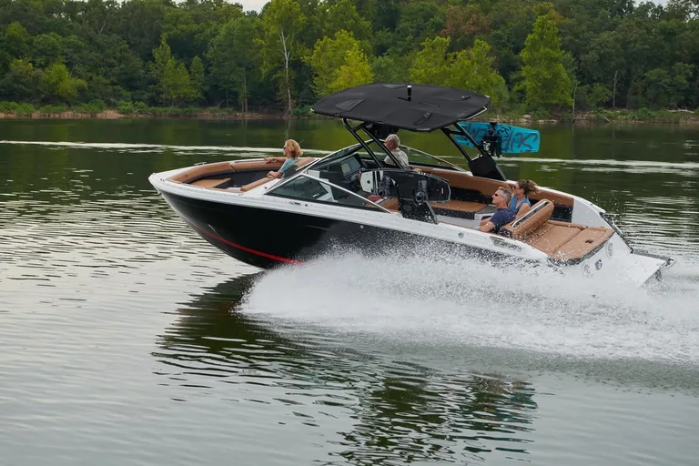 Cobalt Boats R8