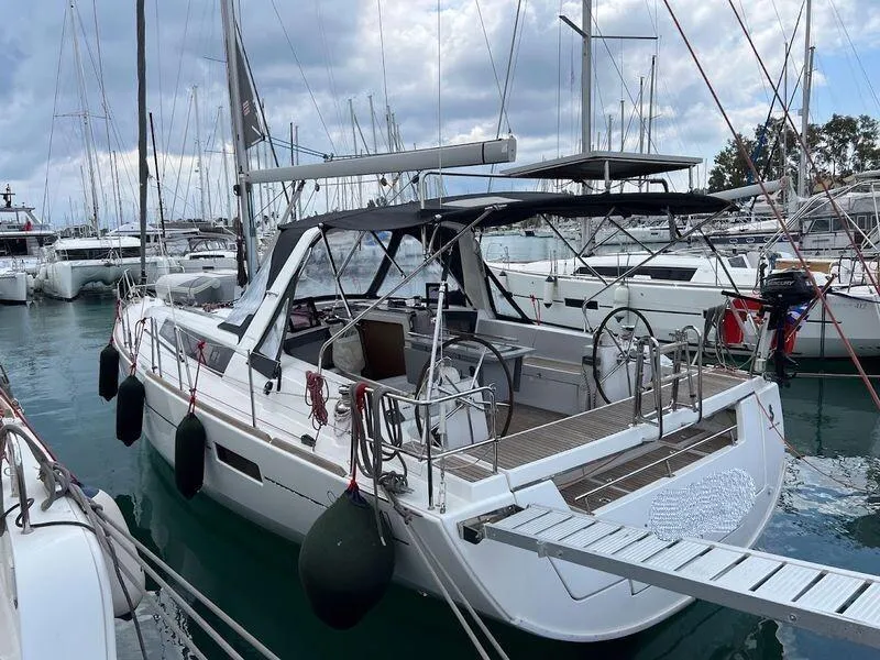 Beneteau Oceanis 41 usato - foto 1