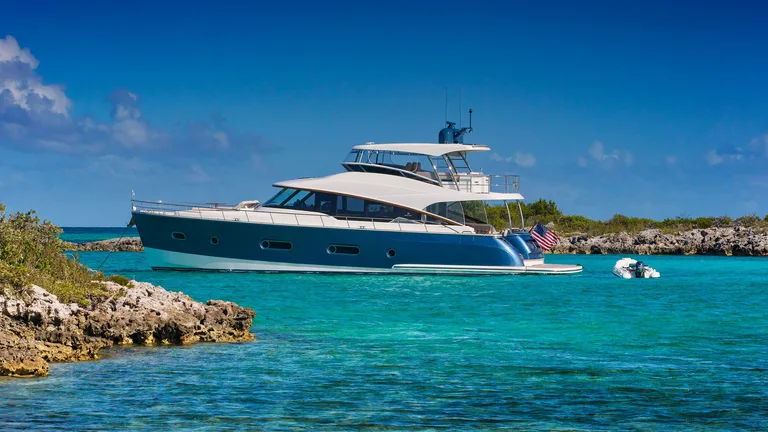 Riviera Belize 66 Daybridge