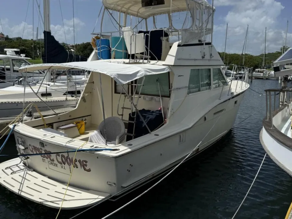 Hatteras 37 Convertible used - photo 1
