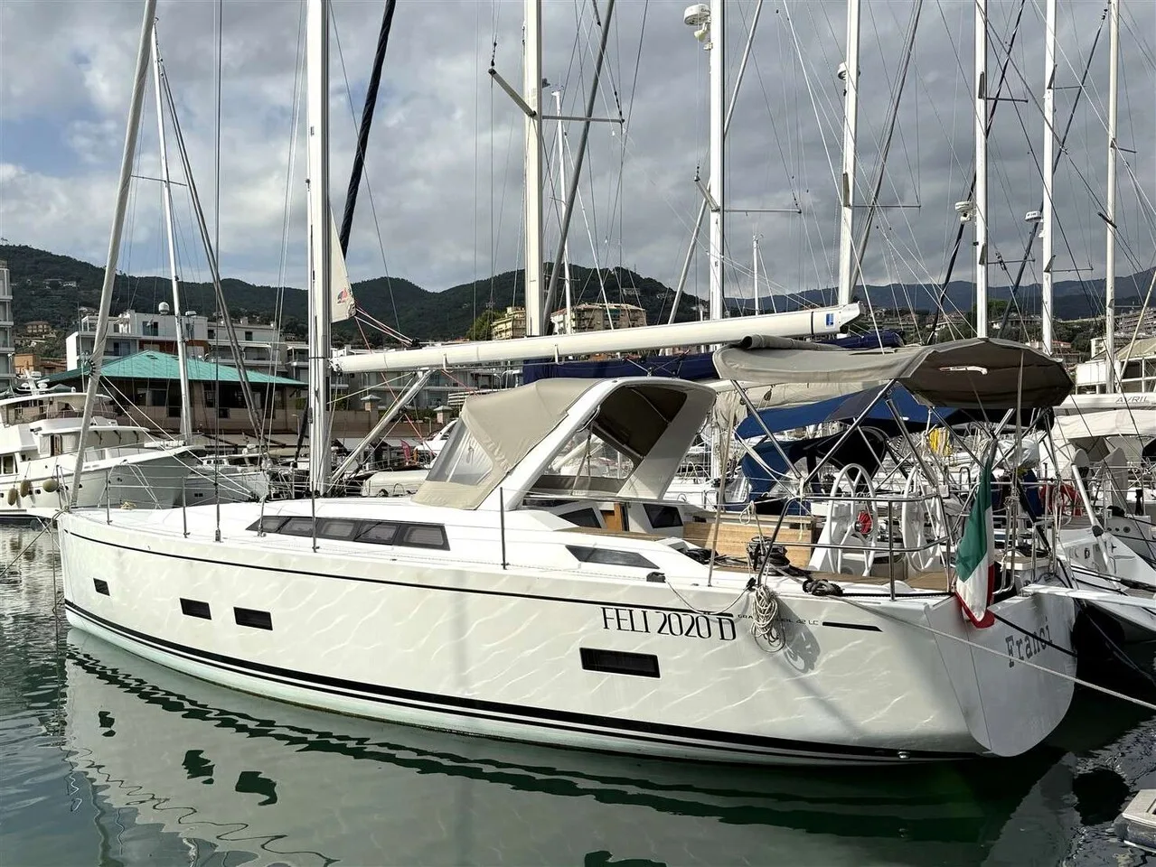 Grand Soleil 42 LC used - photo 1