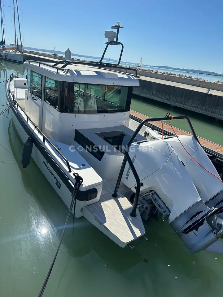 Axopar 28 Cabin Brabus Line gebraucht - Foto 1