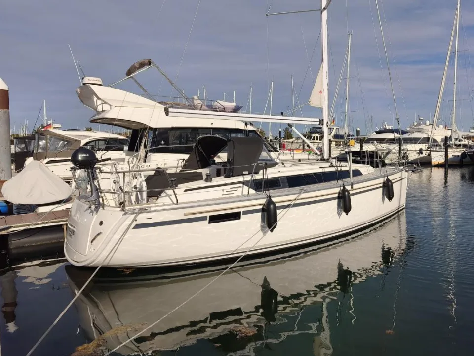 Bavaria Yachts 34 Cruiser Style used - photo 1
