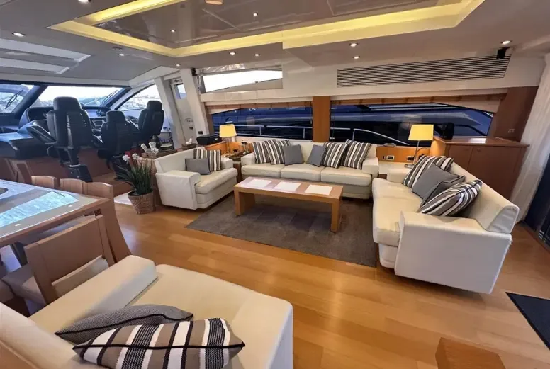 Sunseeker PREDATOR 84 used - hero image 6