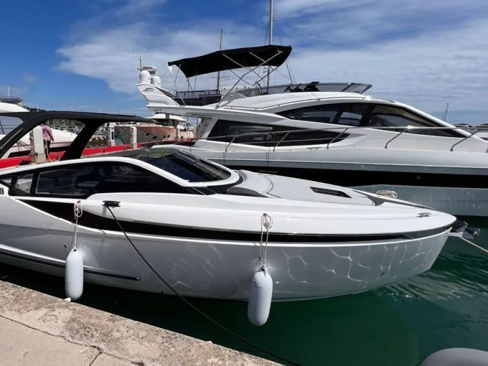 Fairline F//Line 33 used - photo 1