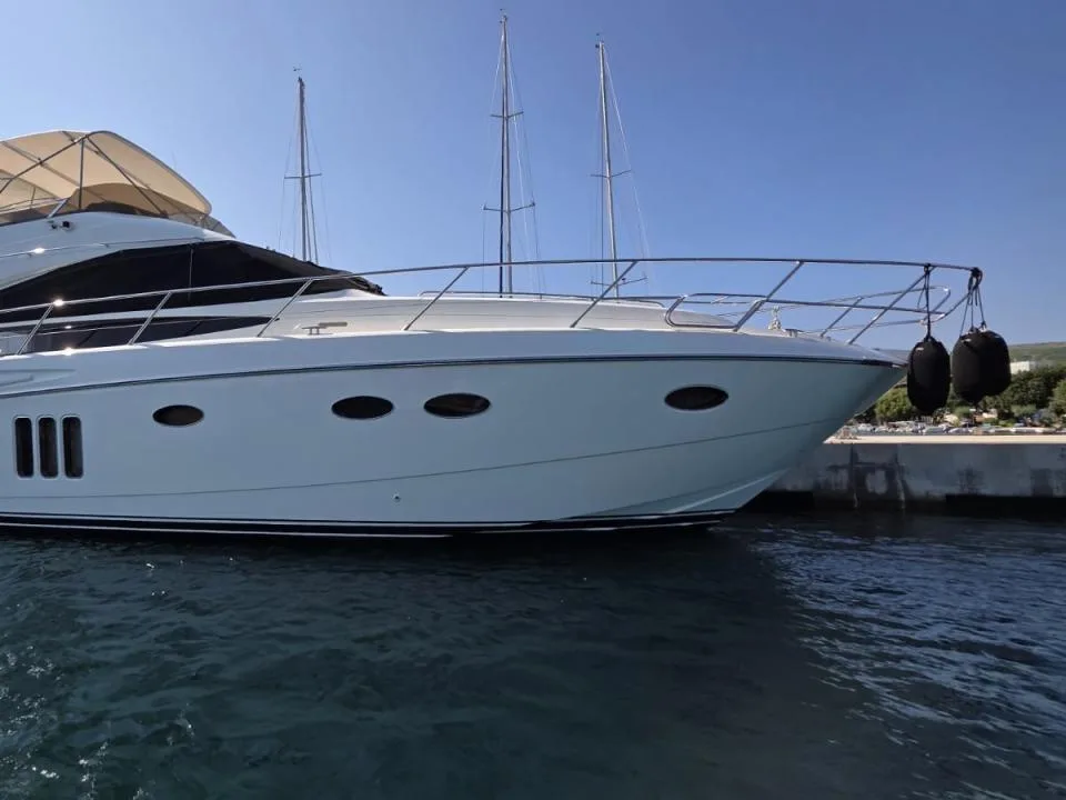 Princess Yachts 54 FLY used - photo 1
