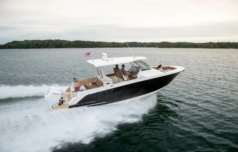 Regal Boats 34 SAV