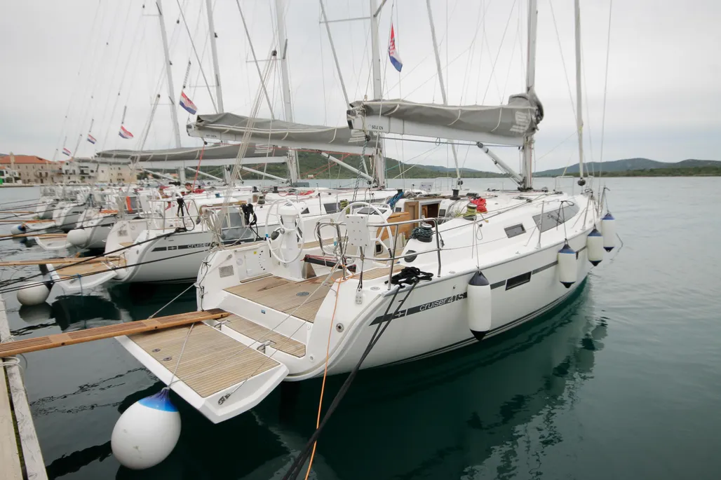 Bavaria Yachts Cruiser 41S used - photo 1