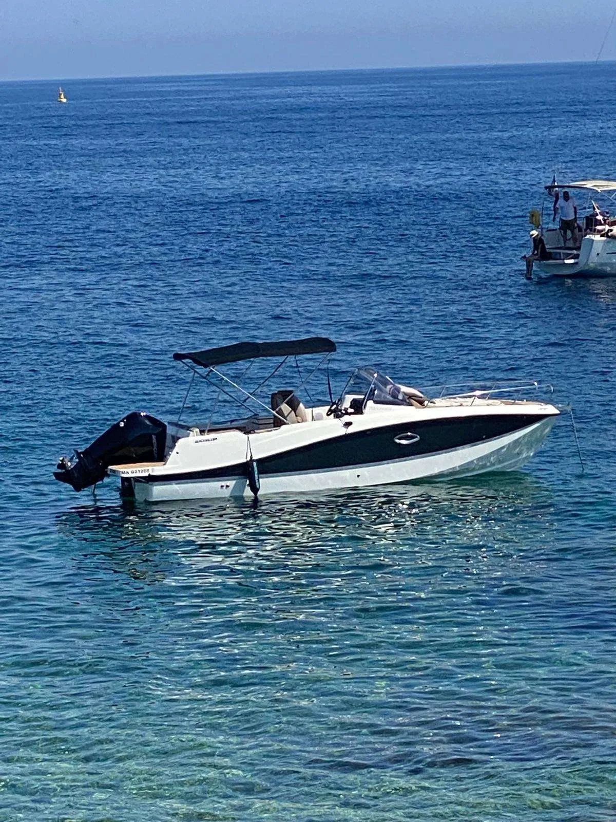 Quicksilver ACTIV 755 SUNDECK used - photo 1