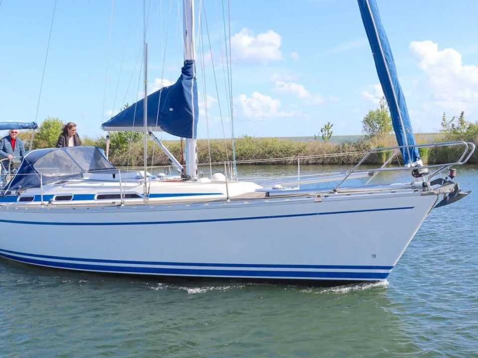 Bavaria Yachts 38 used - photo 1
